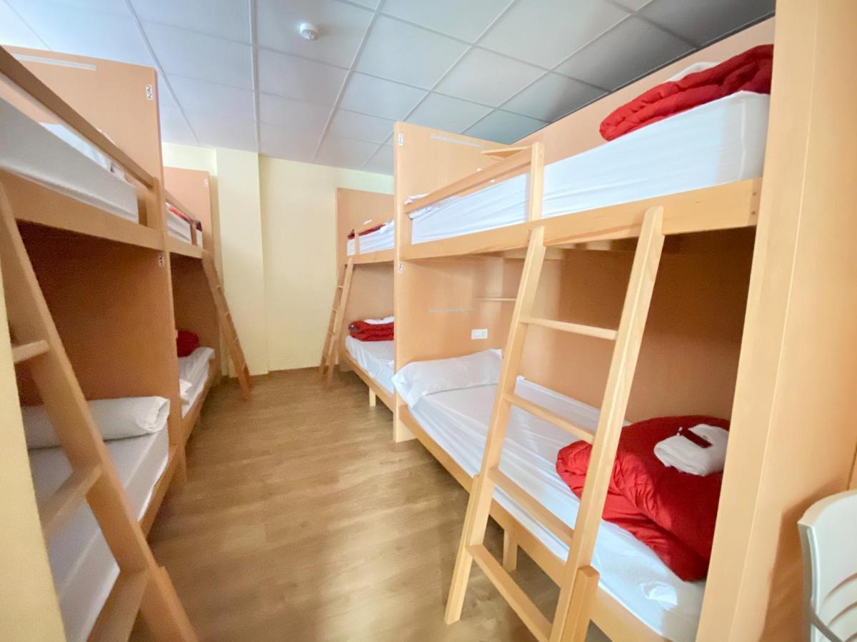 Cruce De Caminos Arzua Hostel ภายนอก รูปภาพ
