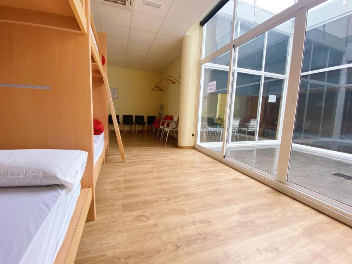 Cruce De Caminos Arzua Hostel ภายนอก รูปภาพ