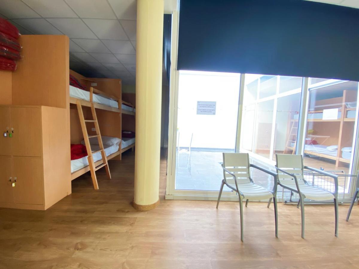 Cruce De Caminos Arzua Hostel ภายนอก รูปภาพ
