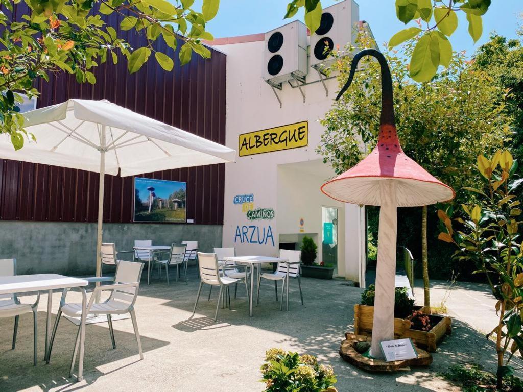 Cruce De Caminos Arzua Hostel ภายนอก รูปภาพ