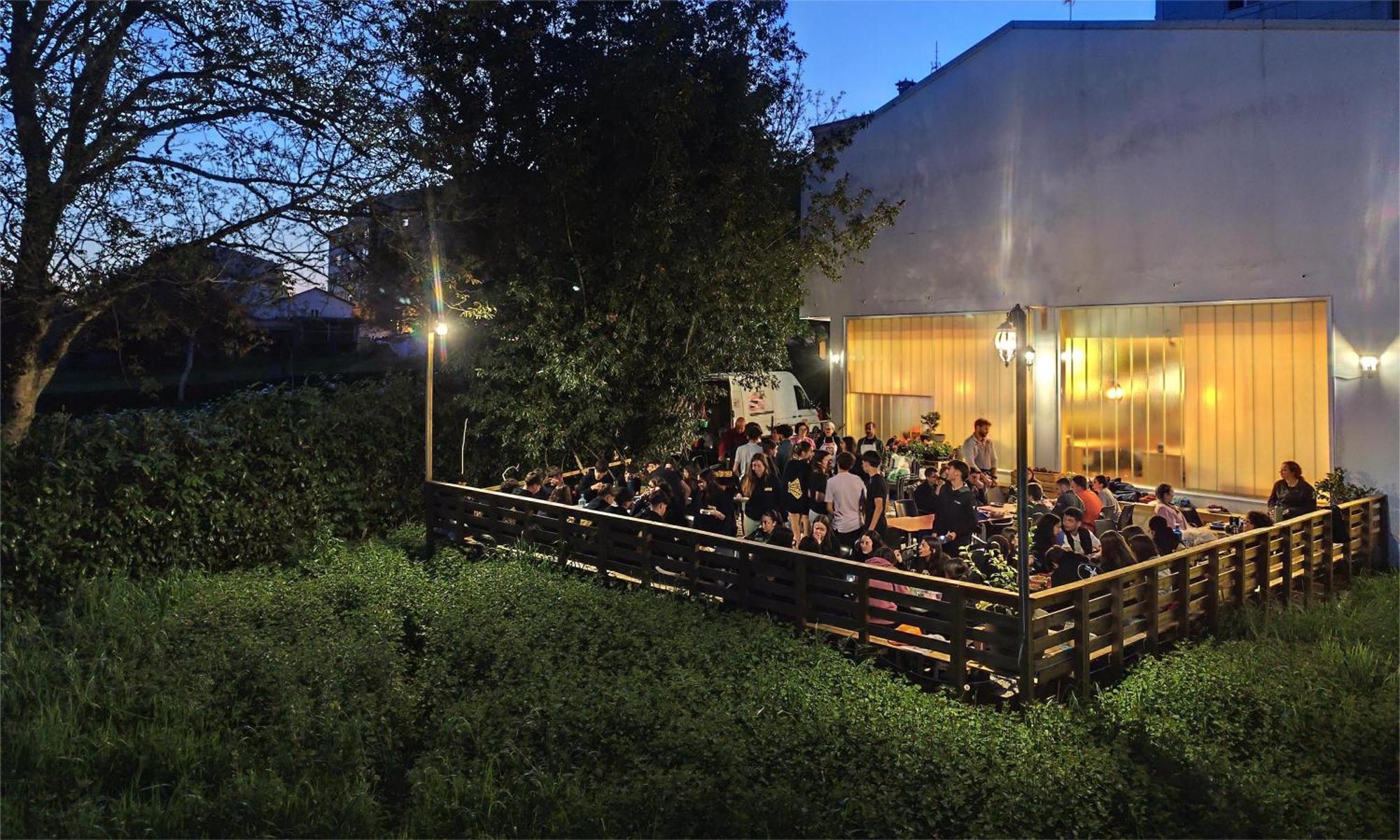 Cruce De Caminos Arzua Hostel ภายนอก รูปภาพ