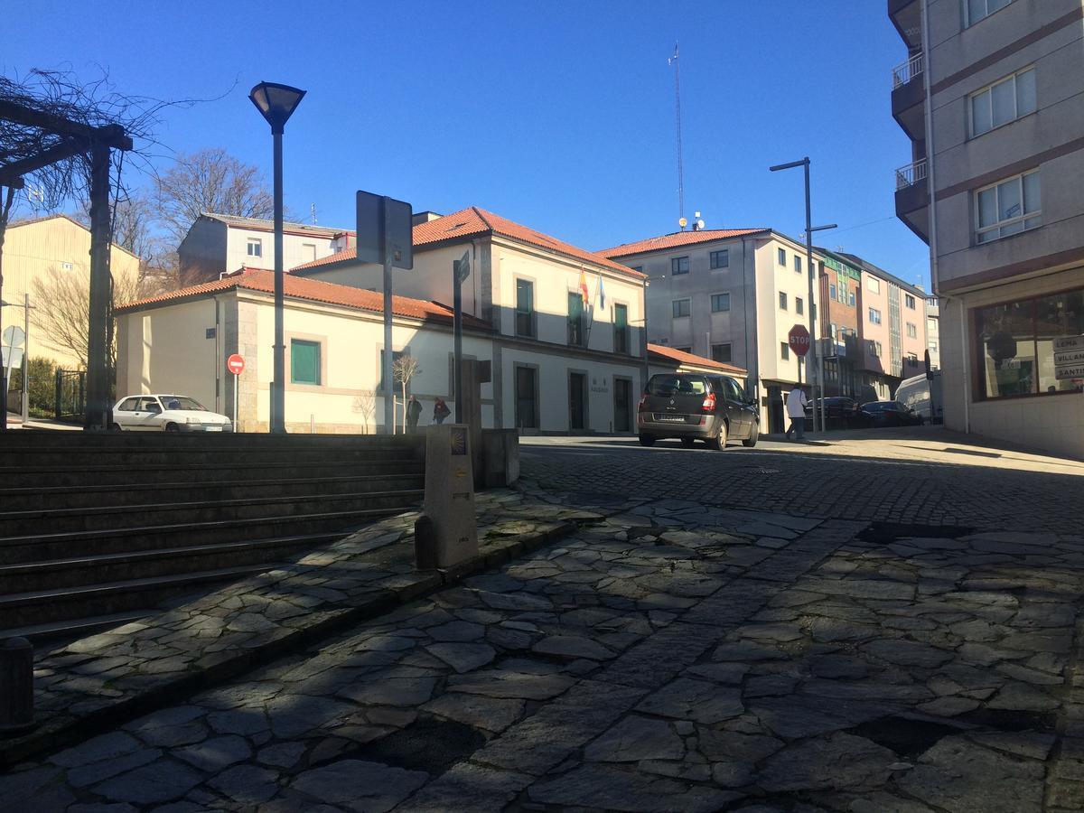 Cruce De Caminos Arzua Hostel ภายนอก รูปภาพ